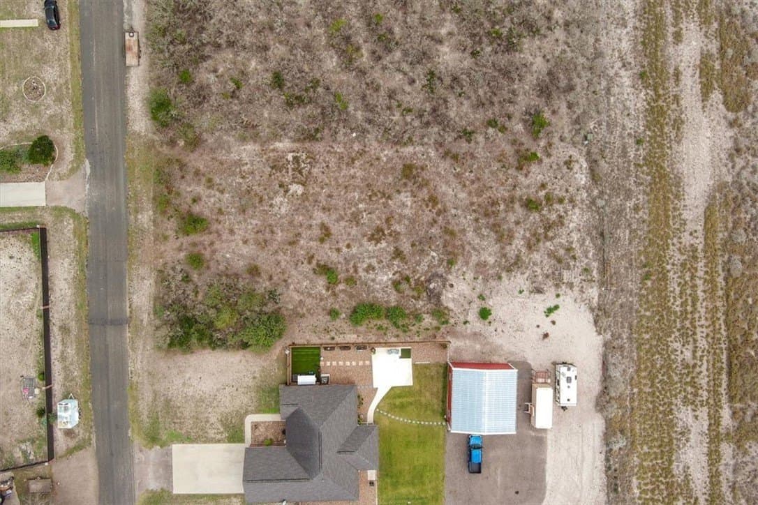 0.5 acres in Live Oak County - photo 9