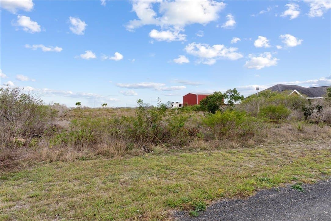 0.5 acres in Live Oak County - photo 10