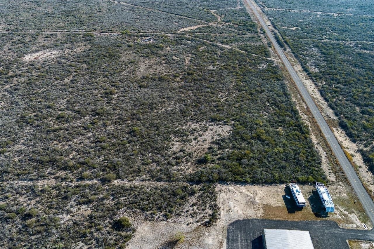 98.97 acres in Val Verde County - photo 23