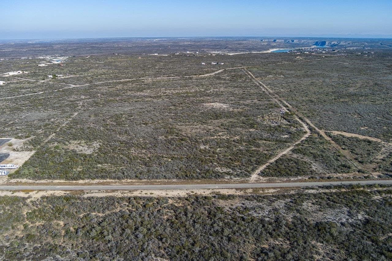 98.97 acres in Val Verde County - photo 11