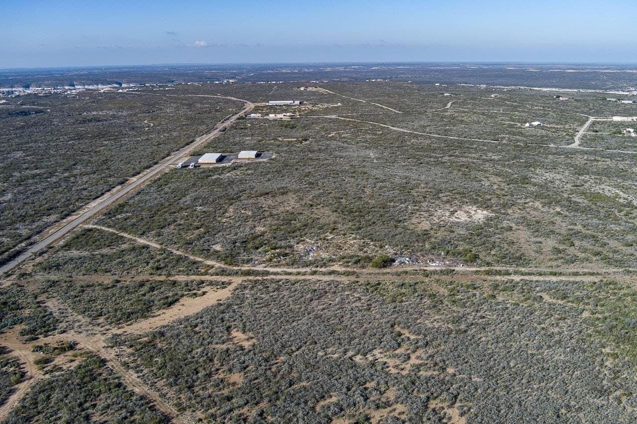 98.97 acres in Val Verde County - photo 13