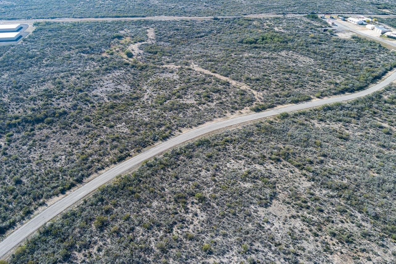98.97 acres in Val Verde County - photo 20