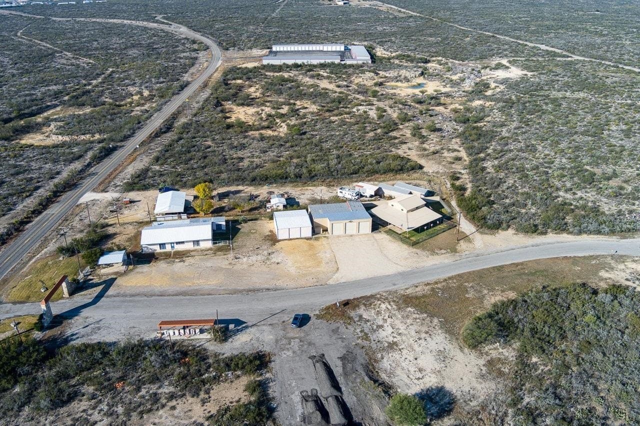 98.97 acres in Val Verde County - photo 32