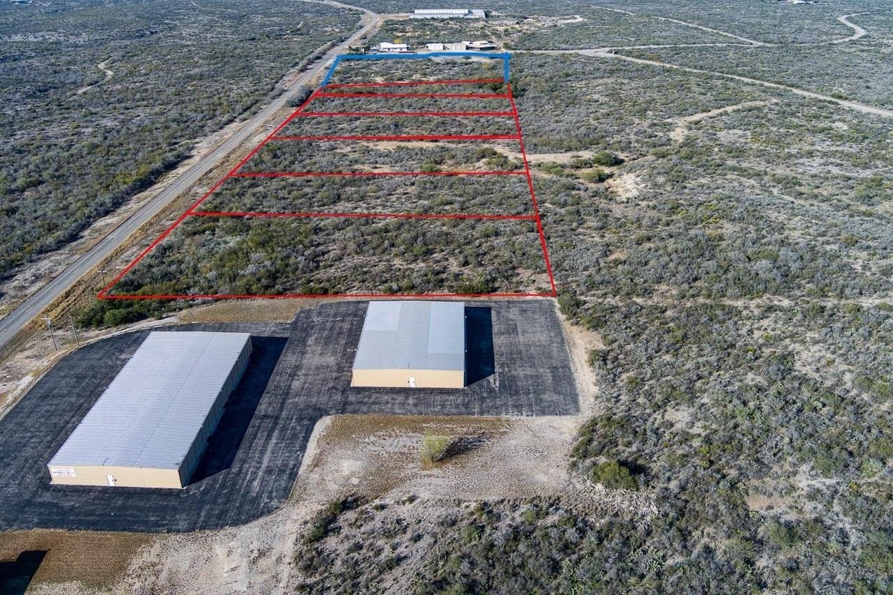 98.97 acres in Val Verde County - photo 2