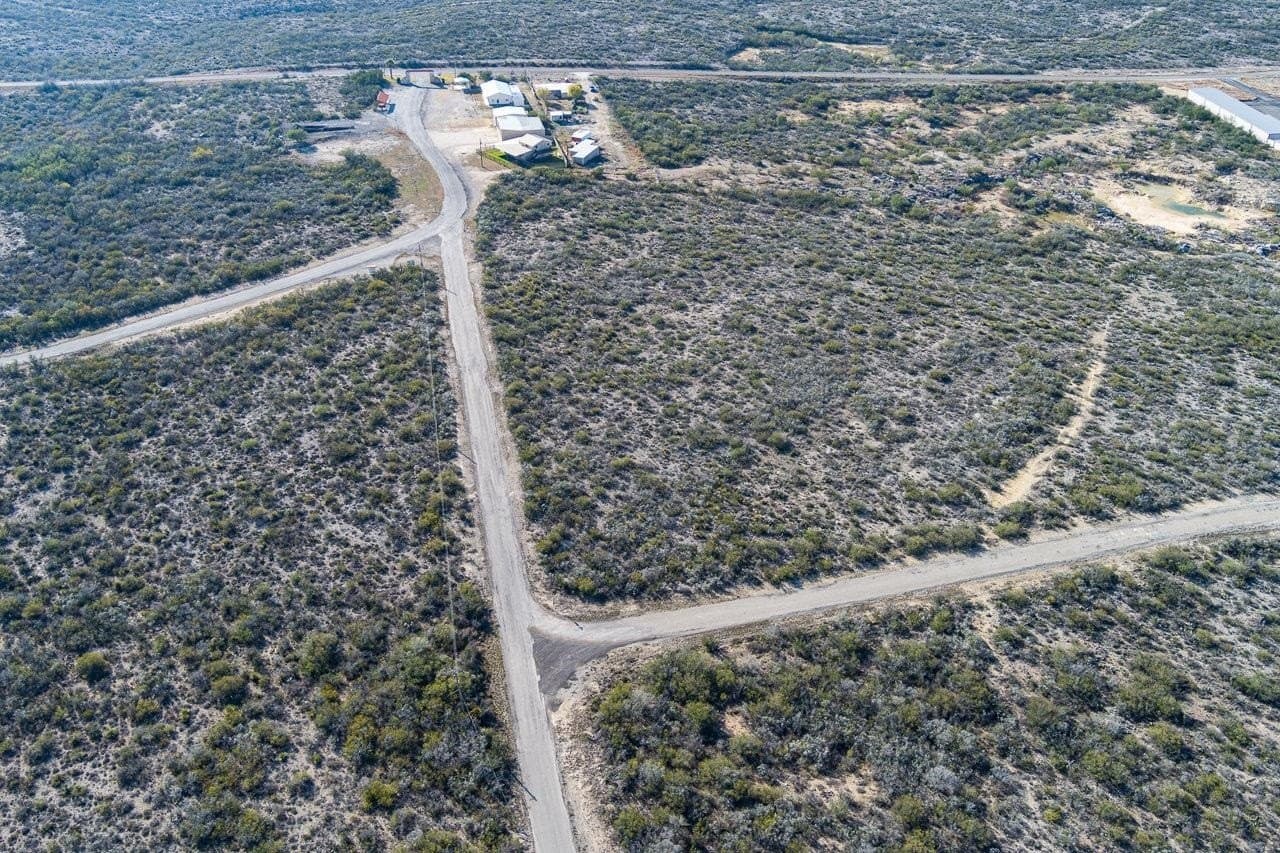 98.97 acres in Val Verde County - photo 22