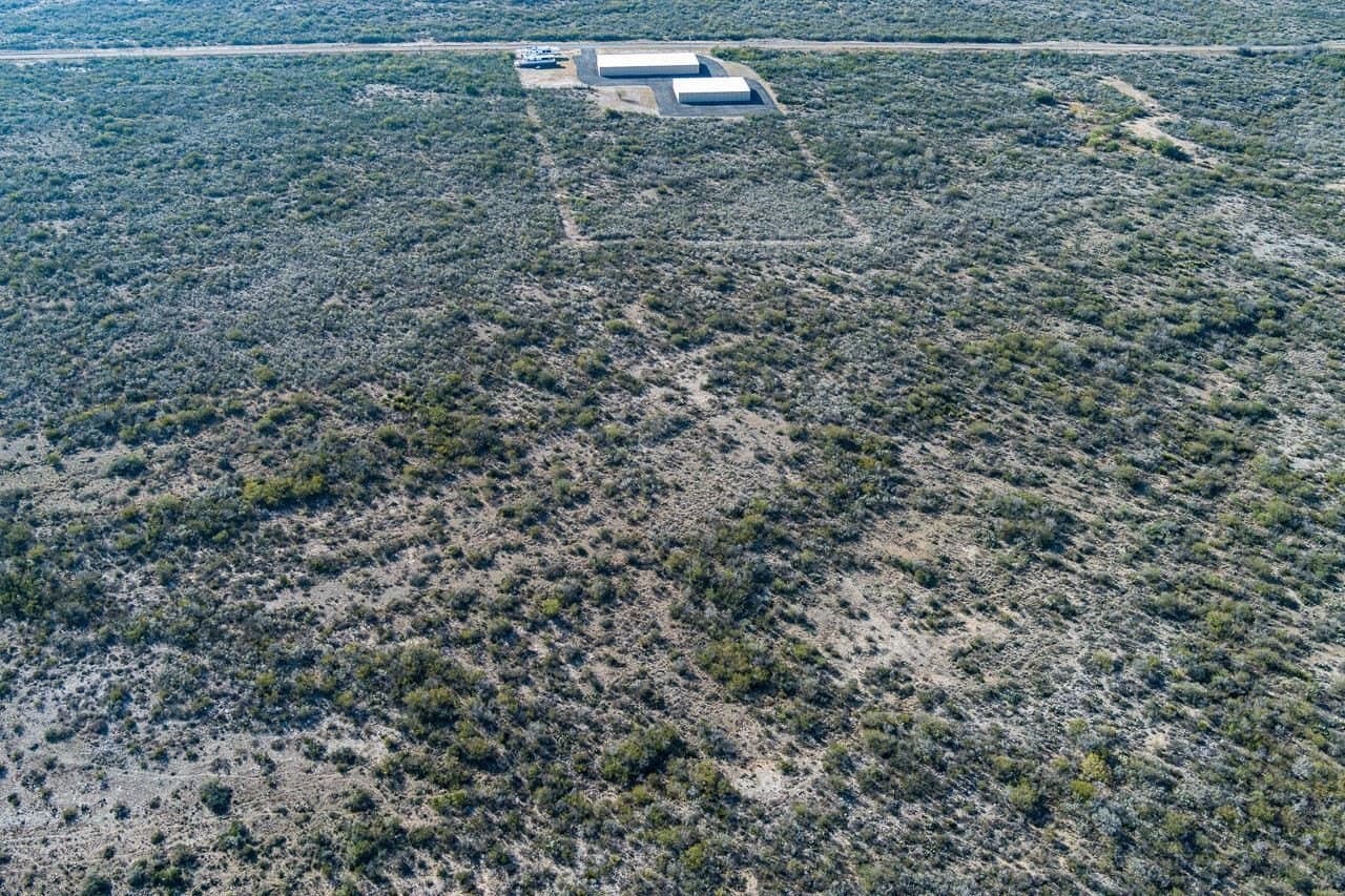 98.97 acres in Val Verde County - photo 18