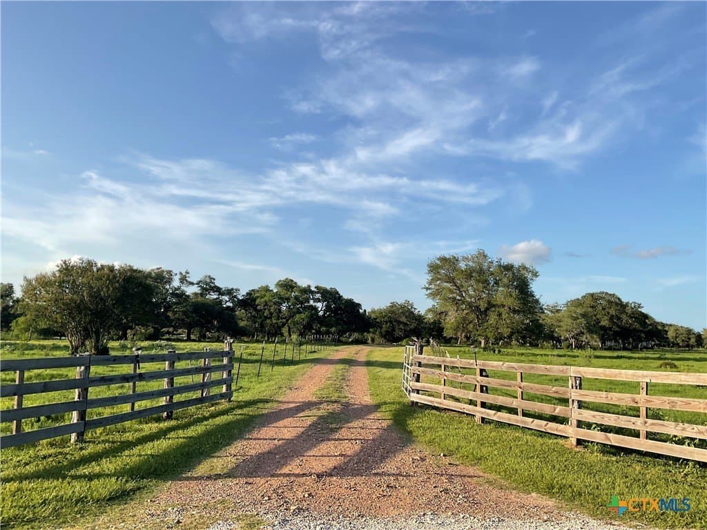 23.25 acres in DeWitt County - photo 2
