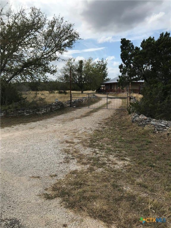 19.32 acres in Hays County - photo 2