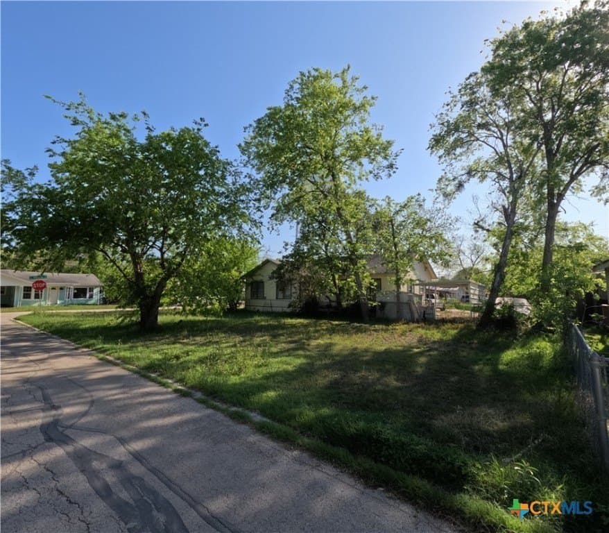0.11 acres in Guadalupe County - photo 4