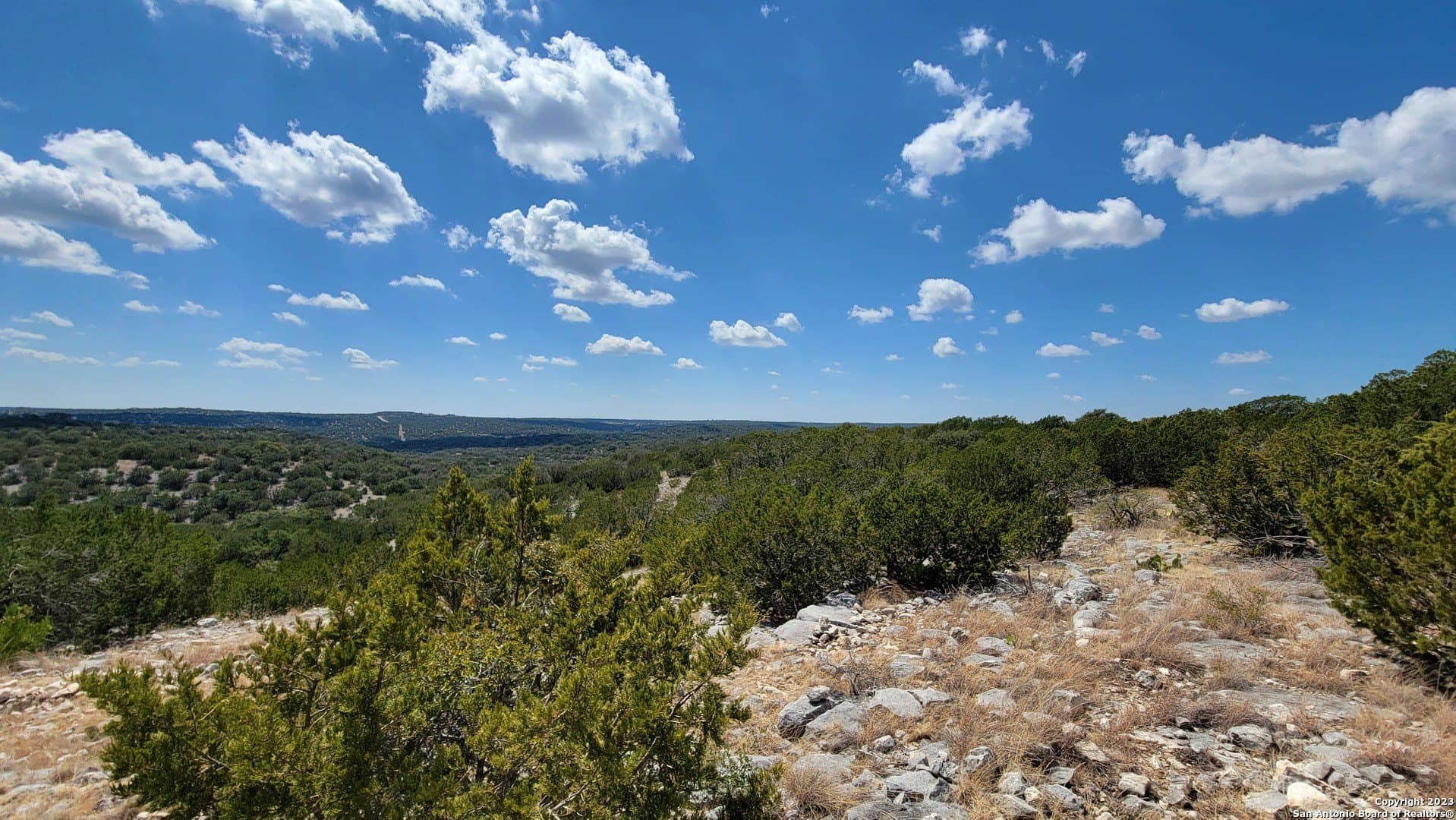 57.84 acres in Edwards County - photo 4