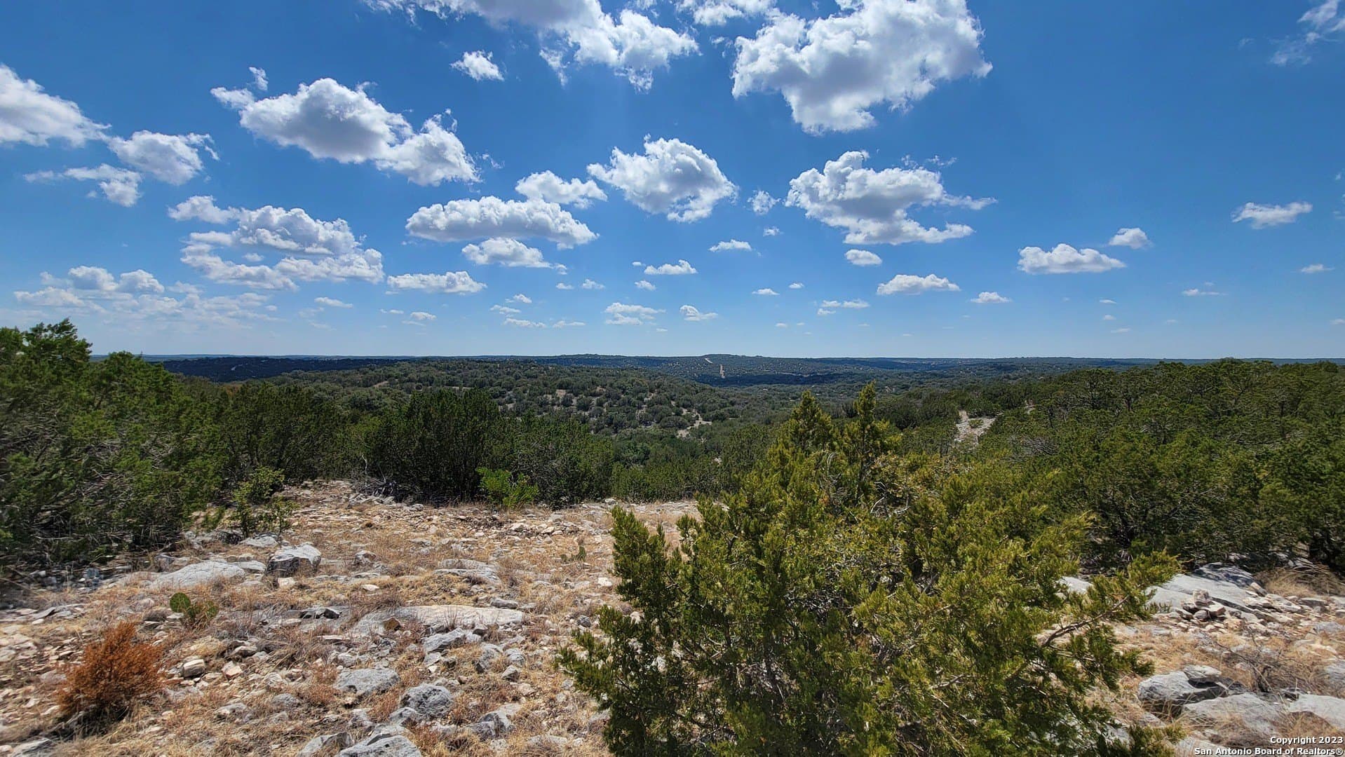 57.84 acres in Edwards County - photo 3