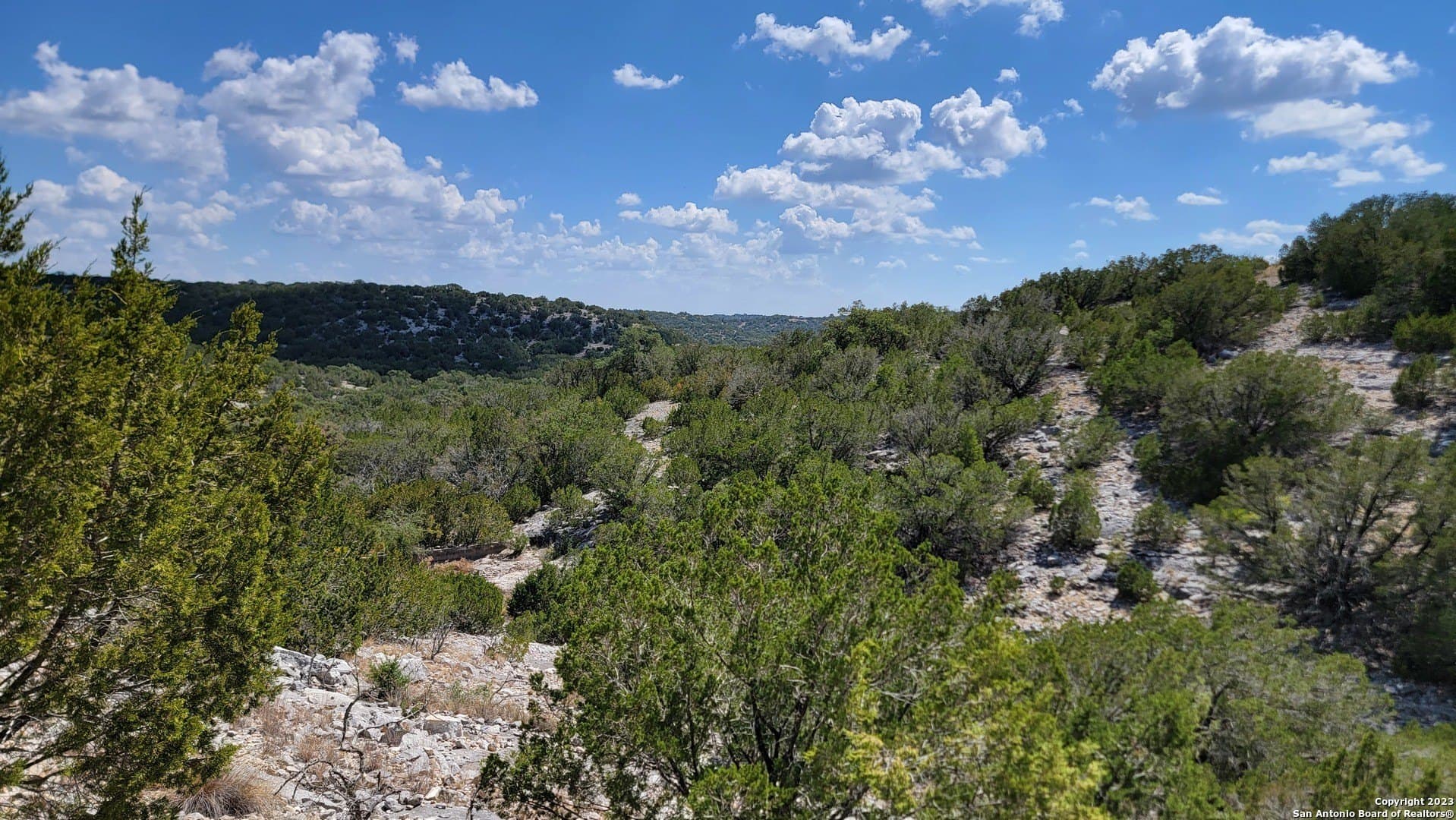 57.84 acres in Edwards County - photo 7