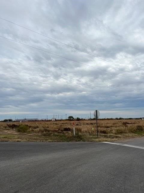 10 acres in Tom Green County - photo 2