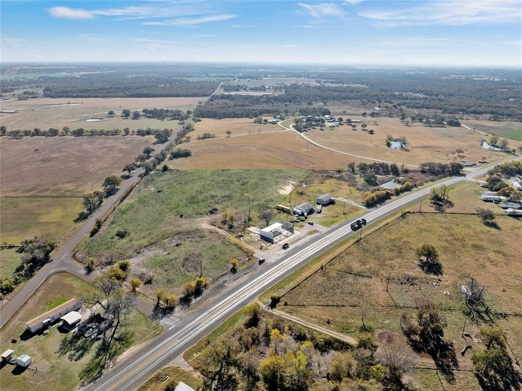 1.41 acres in McLennan County - photo 3
