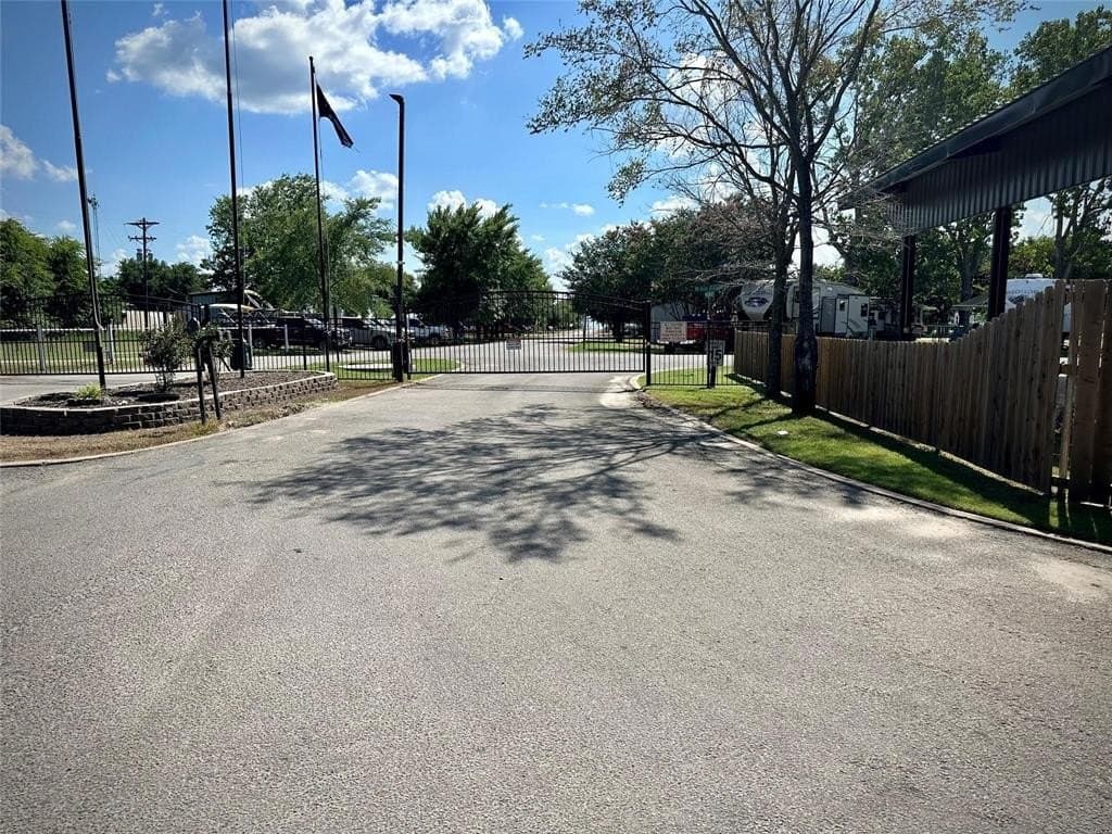 0.1 acres in Navarro County - photo 2