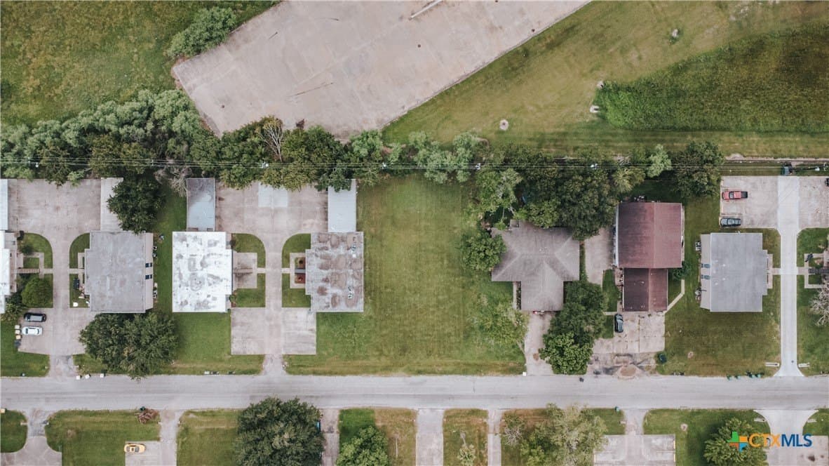 0.25 acres in Victoria County - photo 4