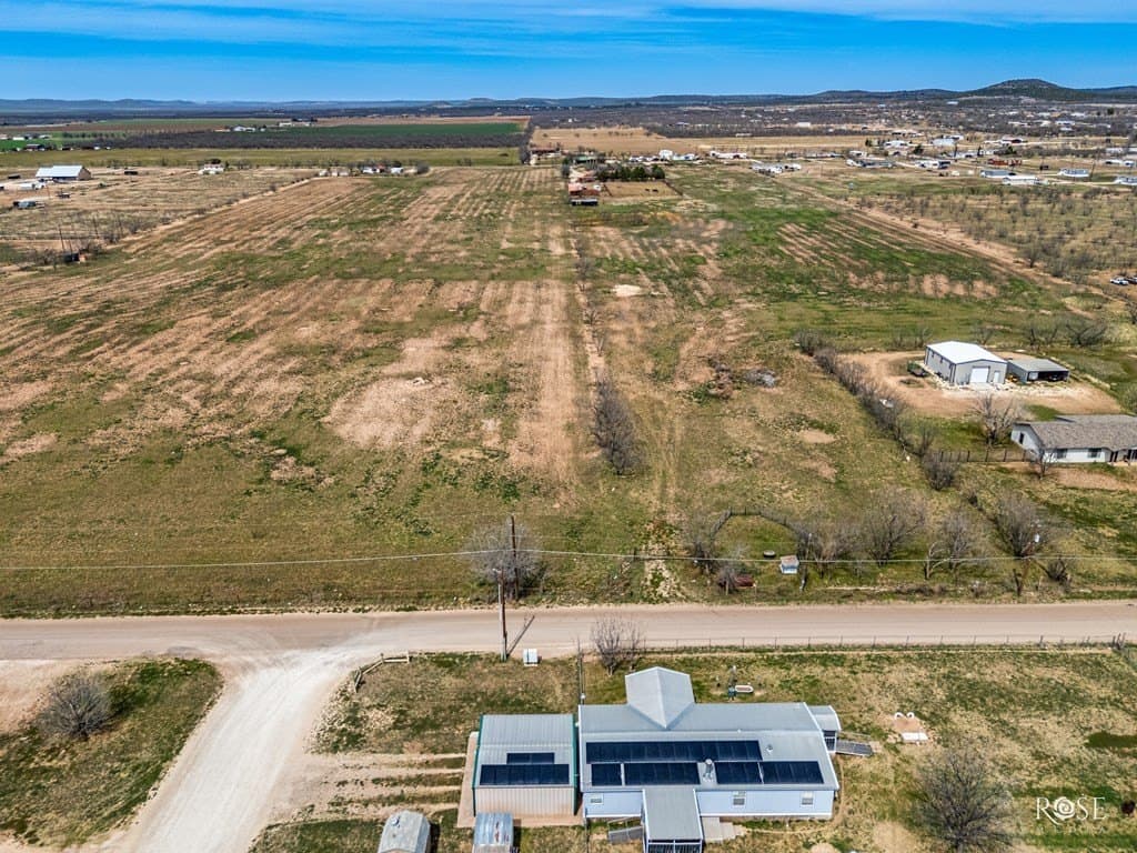 33.18 acres in Tom Green County - photo 4