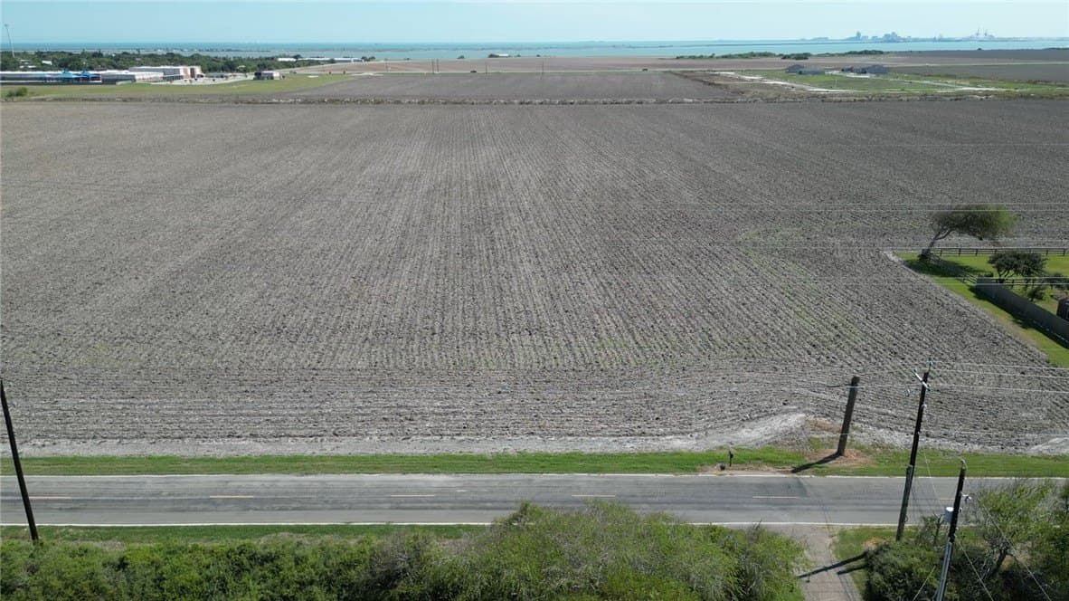 1.92 acres in San Patricio County - photo 7