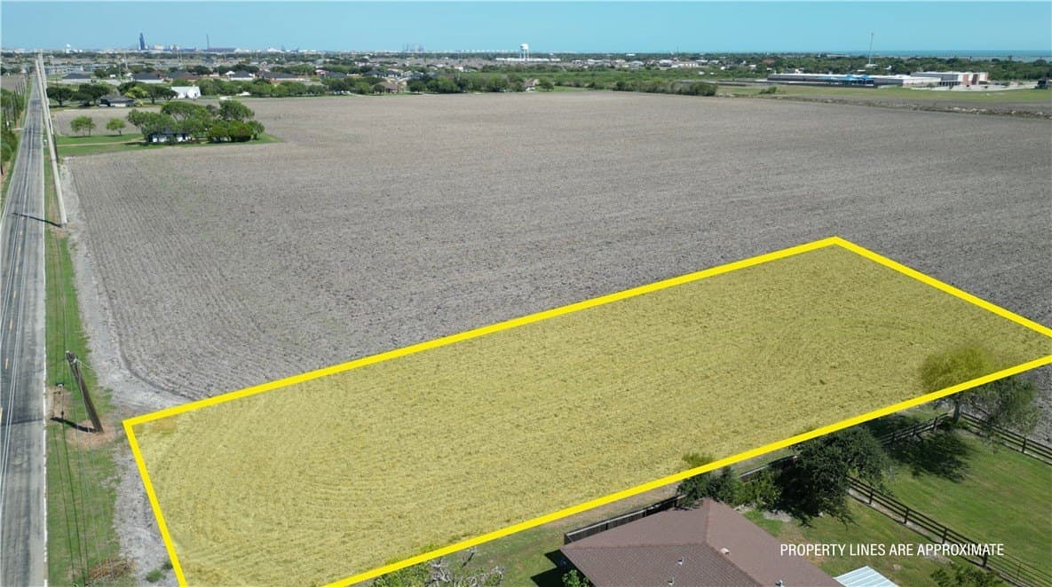 1.92 acres in San Patricio County - photo 2