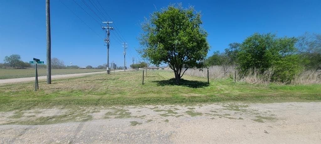 Tbd E Travis Avenue
