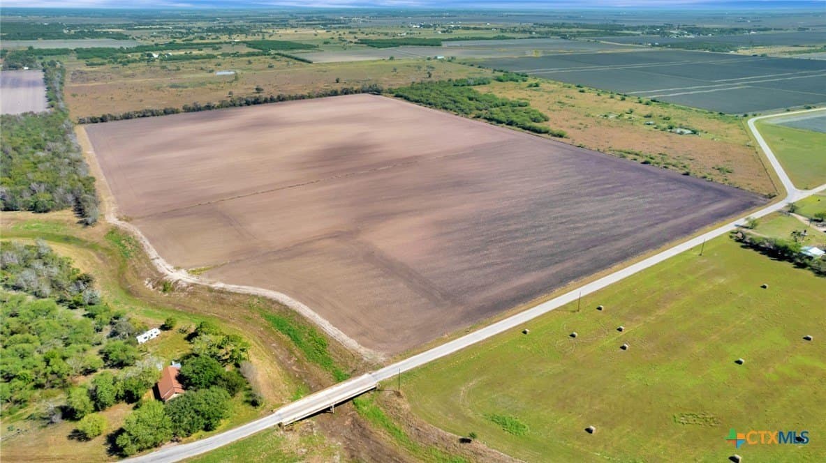 57.54 acres in Victoria County - photo 4