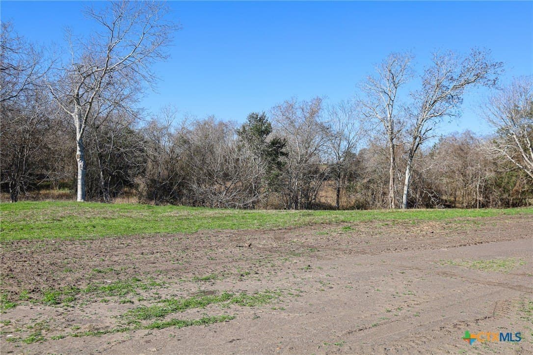 2.37 acres in Lavaca County - photo 4