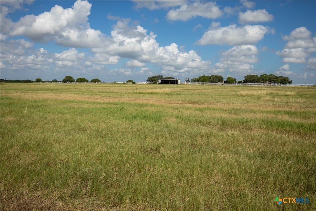 32.32 acres in Guadalupe County - photo 14