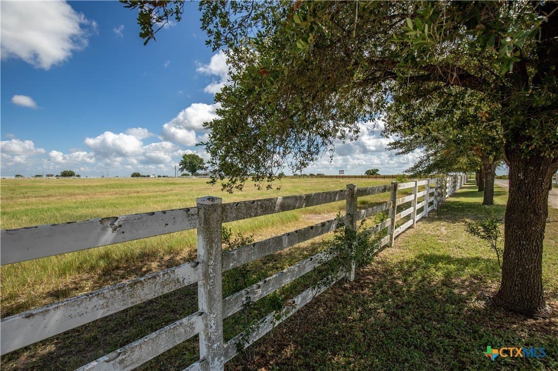32.32 acres in Guadalupe County - photo 18
