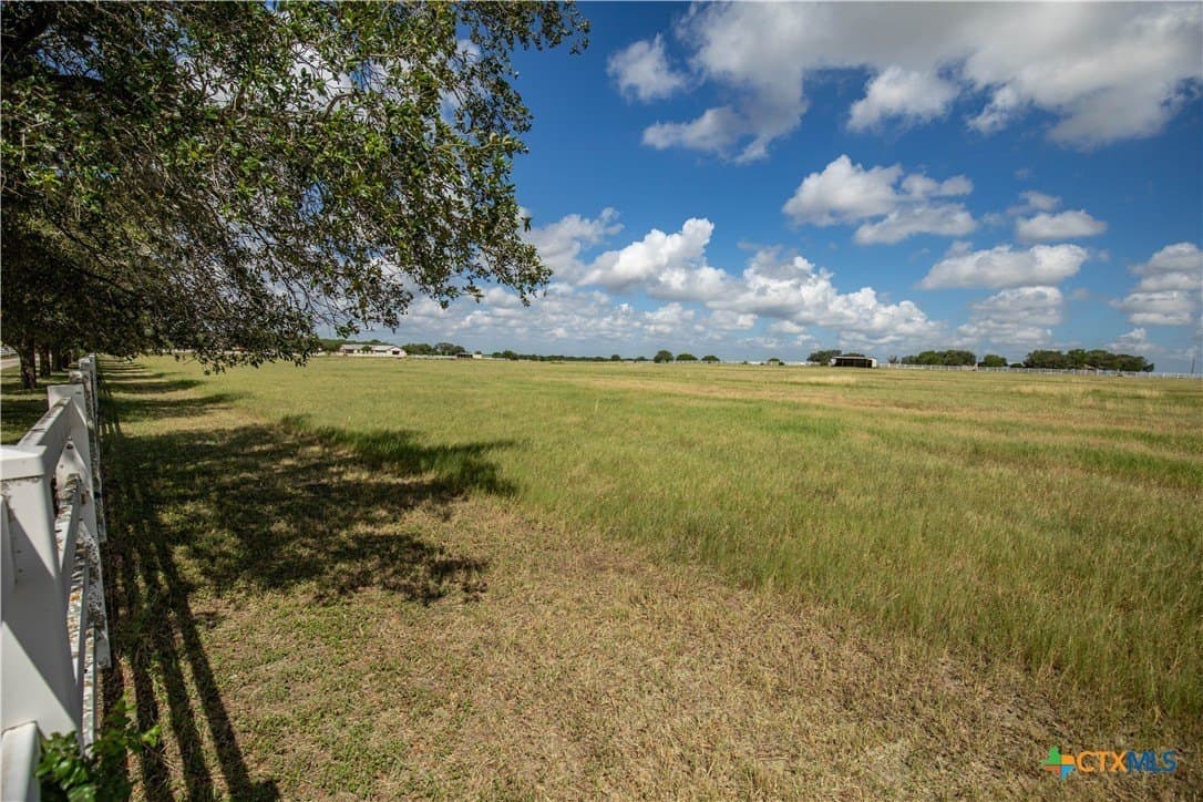 32.32 acres in Guadalupe County - photo 17