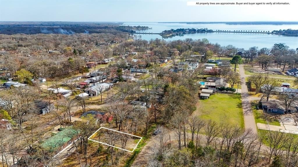 0.08 acres in Henderson County - photo 2