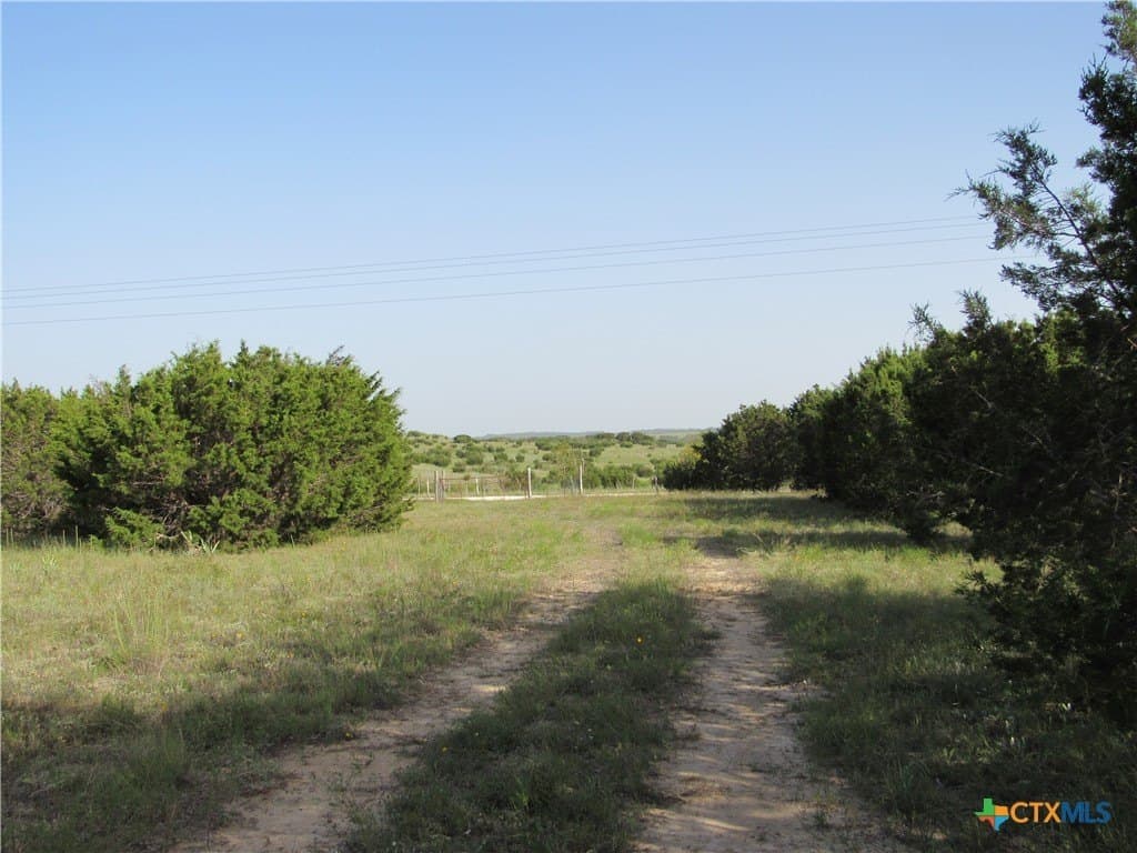 20 acres in Lampasas County - photo 27