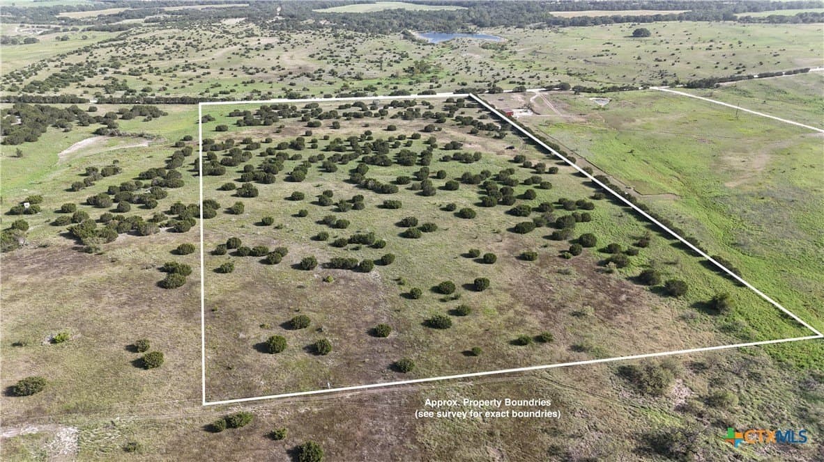 20 acres in Lampasas County - photo 4