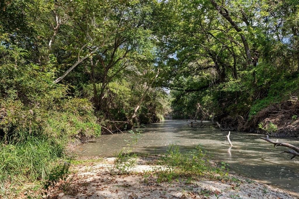 32.95 acres in Hood County - photo 9