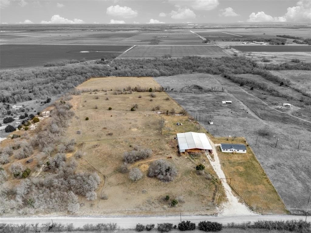 16.5 acres in Hill County - photo 2