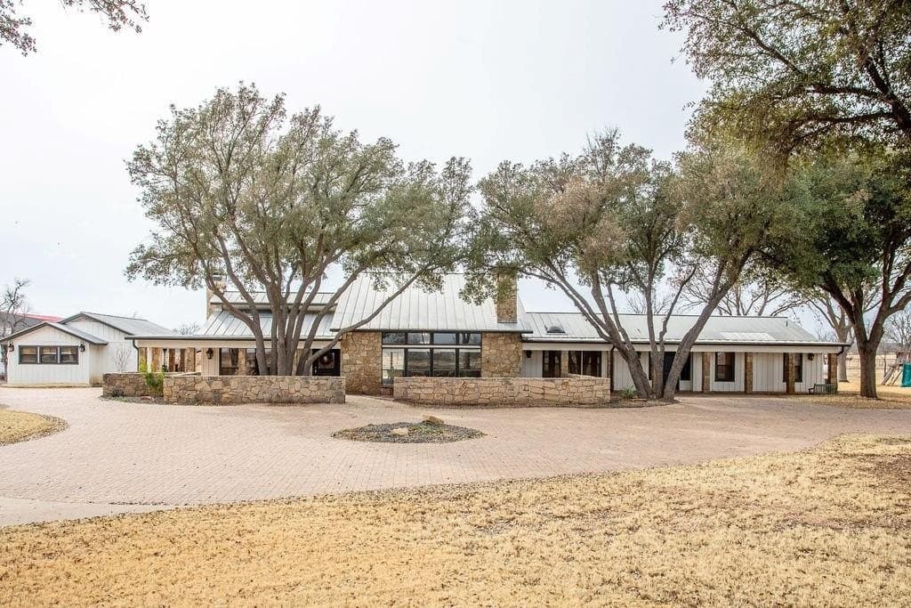 7600 S State Highway 6