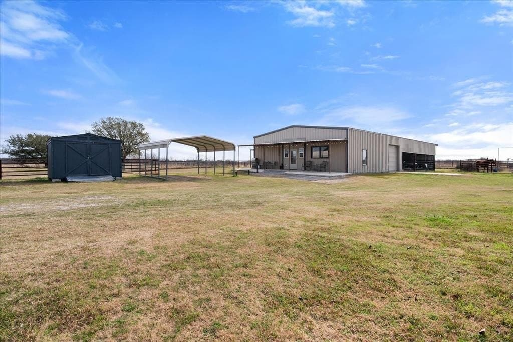 16.32 acres in Navarro County - photo 33