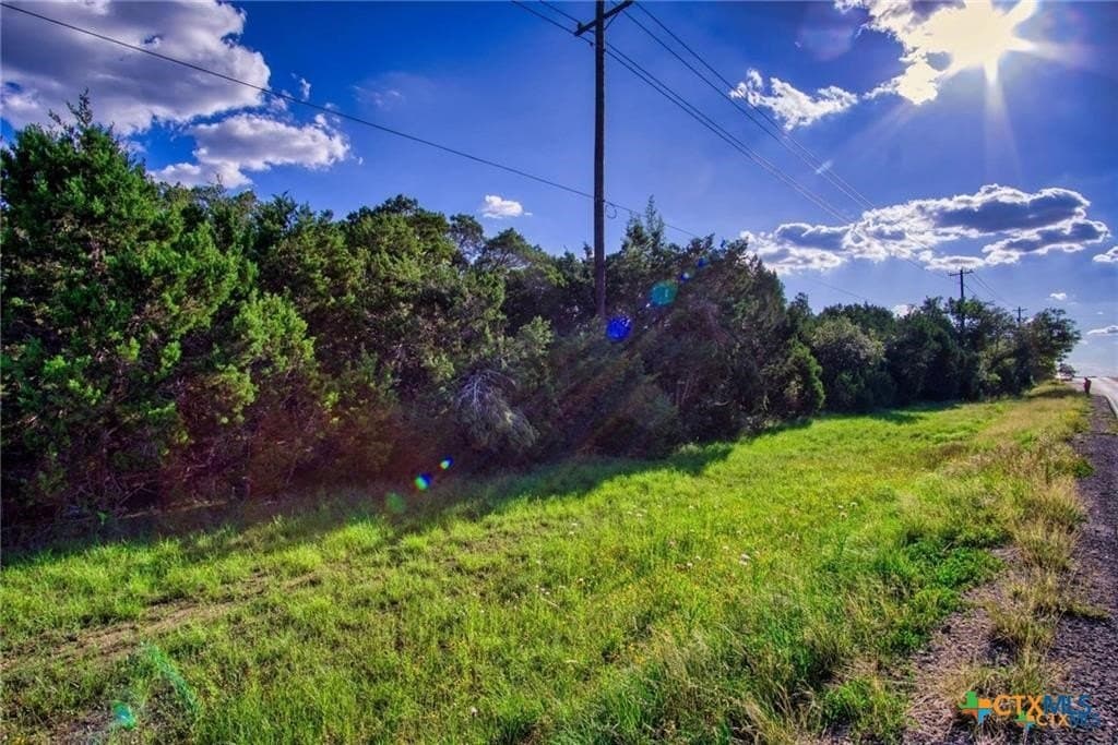 1.04 acres in Comal County - photo 4