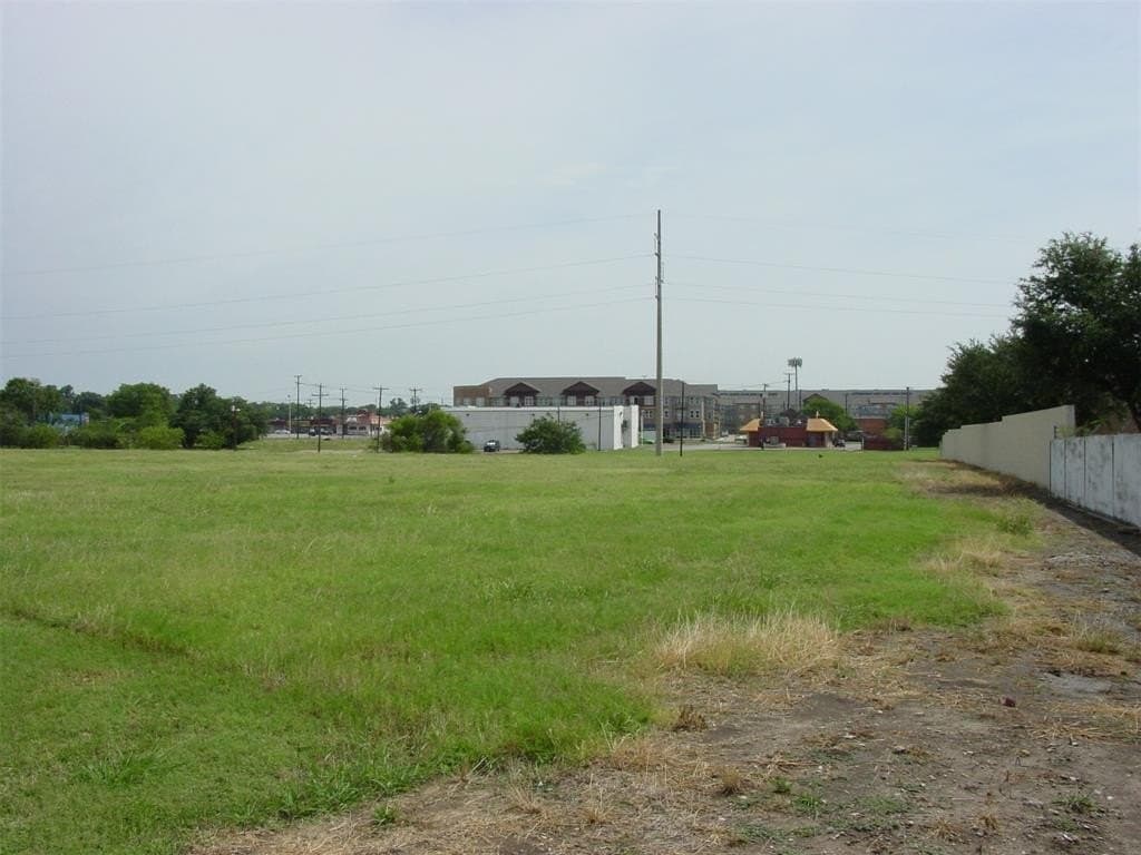 2.02 acres in Dallas County - photo 9