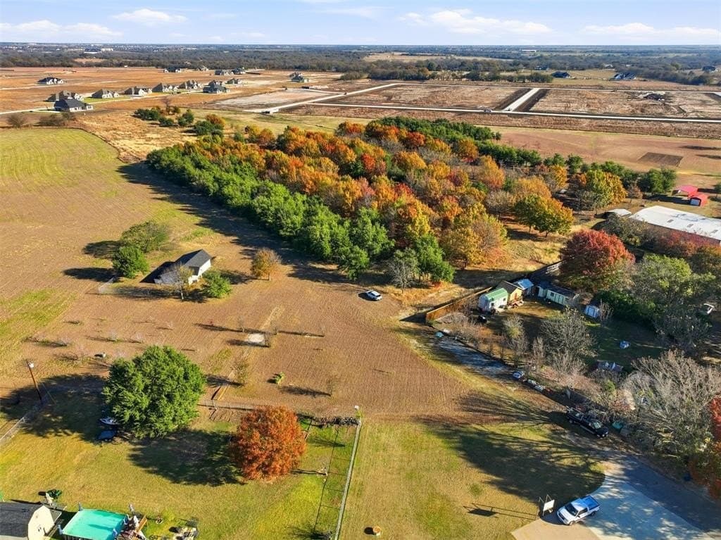 7.91 acres in Ellis County - photo 15