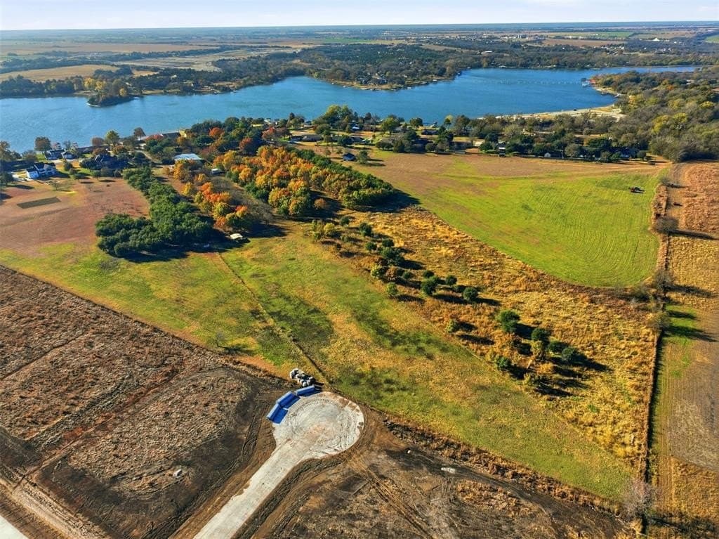 7.91 acres in Ellis County - photo 11