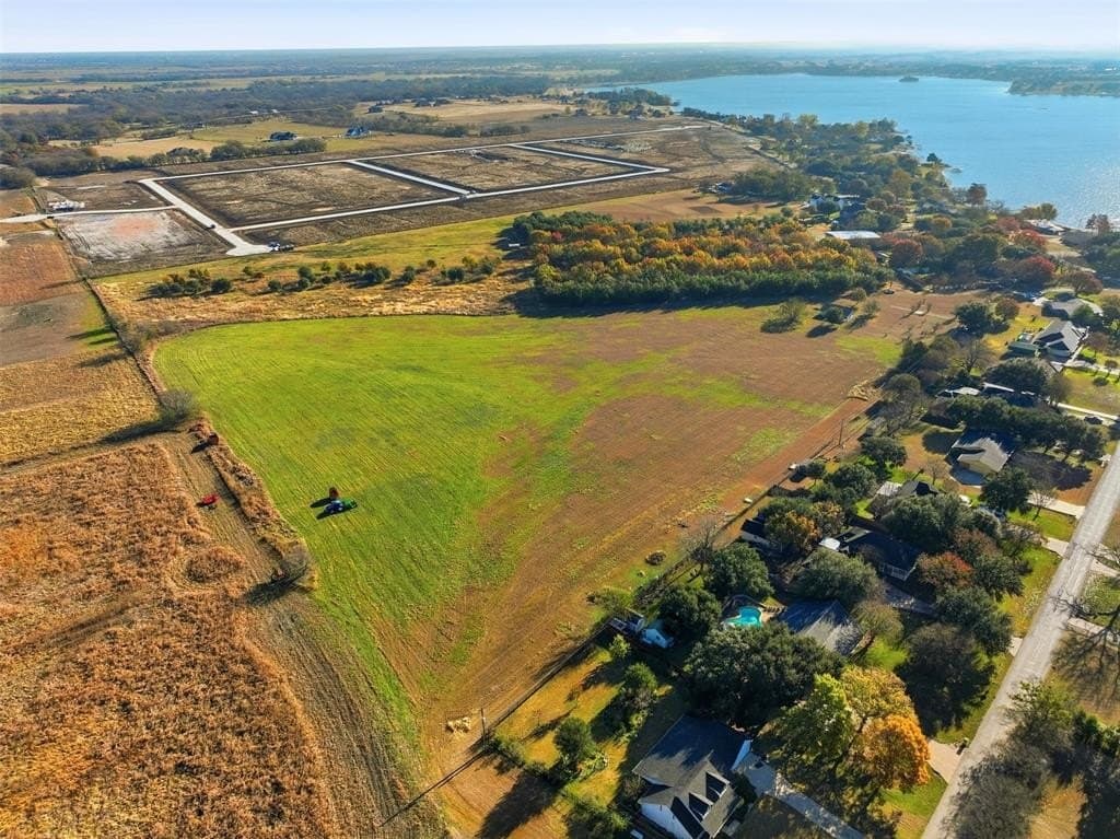 7.91 acres in Ellis County - photo 13