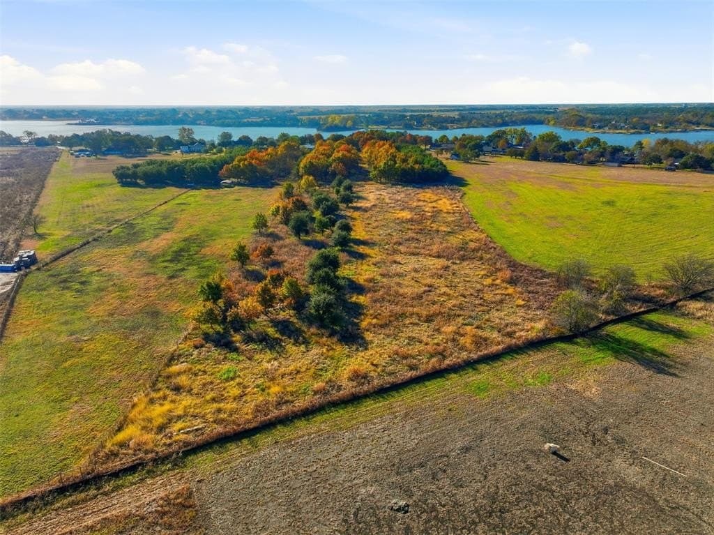 7.91 acres in Ellis County - photo 17