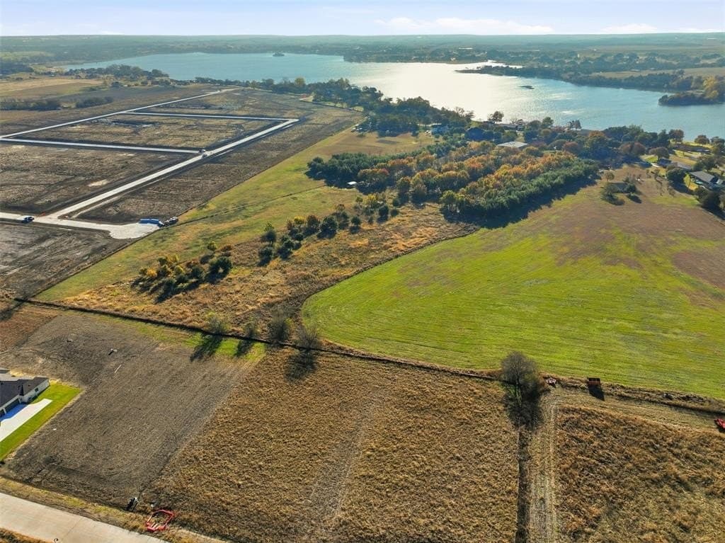 7.91 acres in Ellis County - photo 12