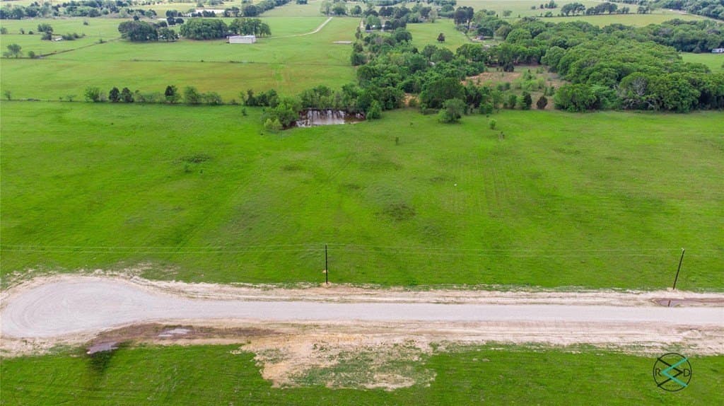 5.5 acres in Henderson County - photo 2