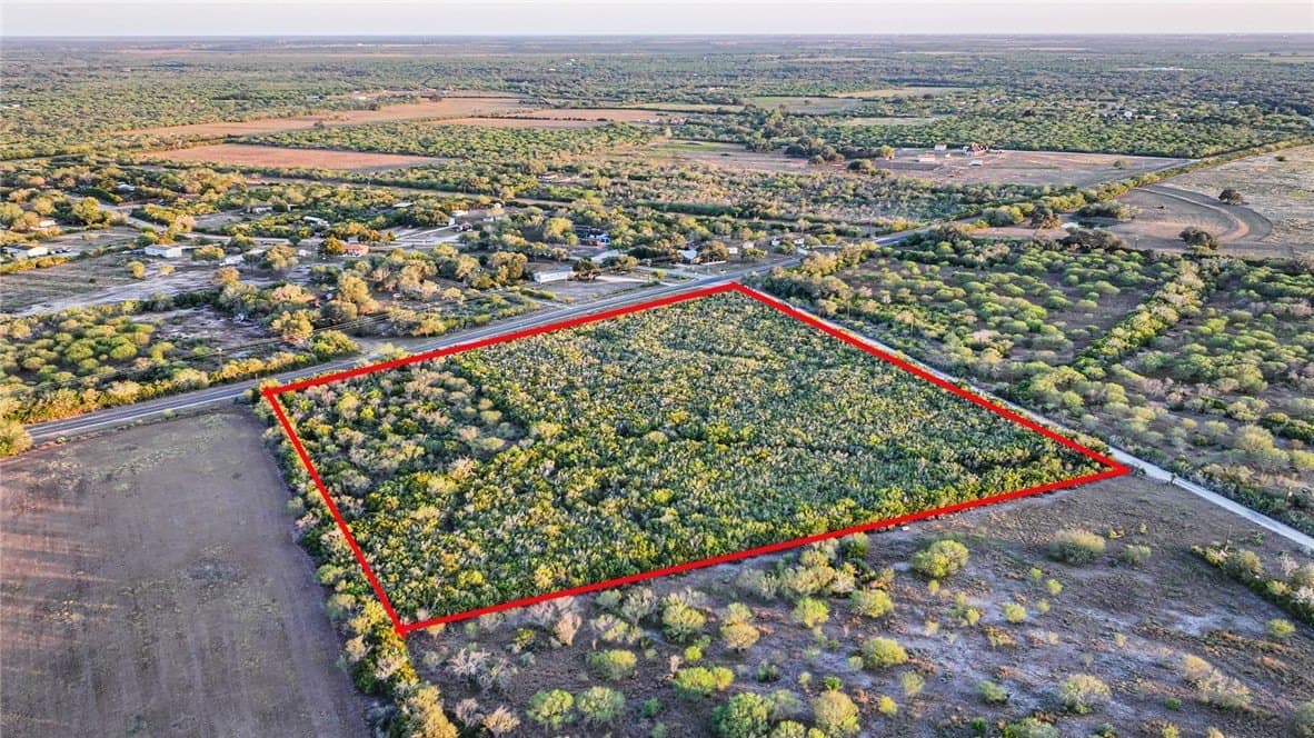 9.96 acres in Bee County - photo 3