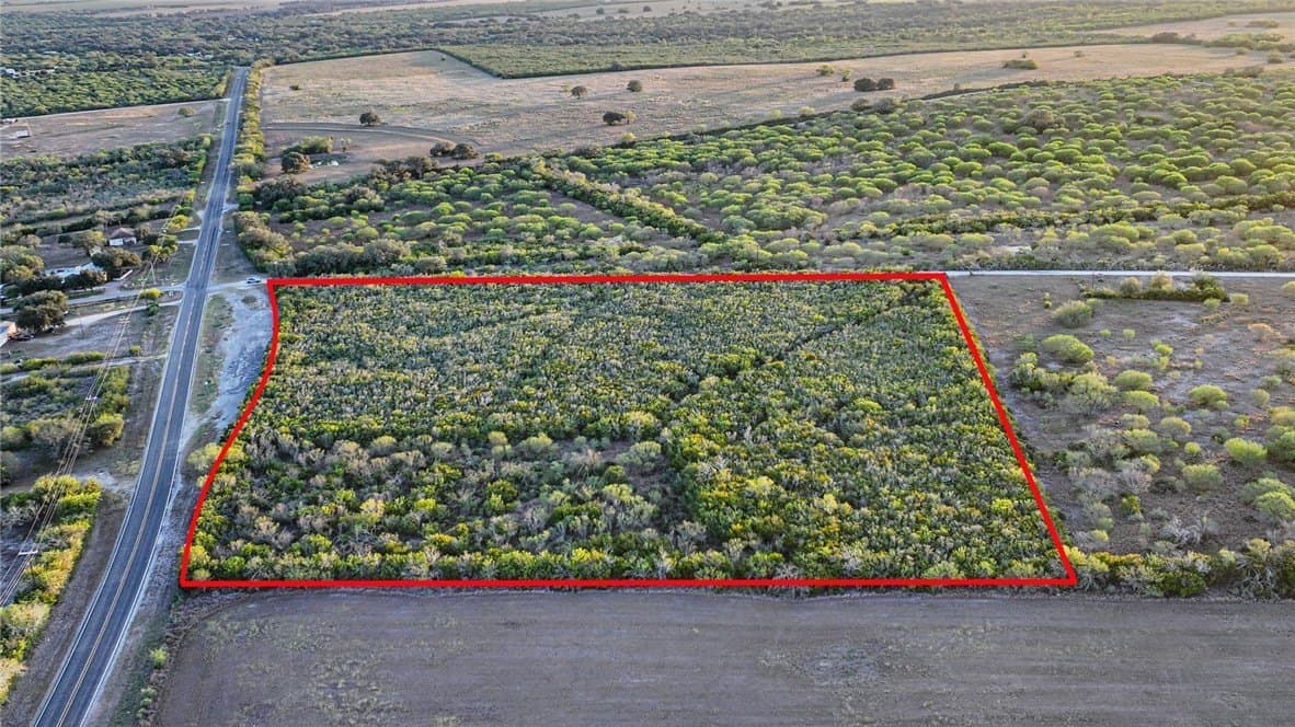 9.96 acres in Bee County - photo 2
