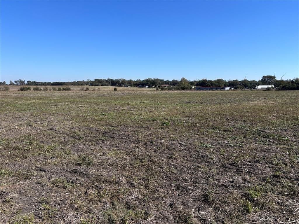 1.73 acres in McLennan County - photo 2