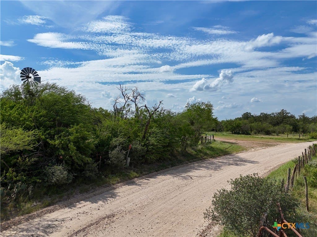 23.07 acres in Gonzales County - photo 15