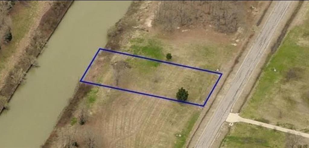 0.51 acres in Navarro County - photo 2