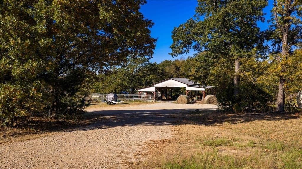 232 acres in Cooke County - photo 32